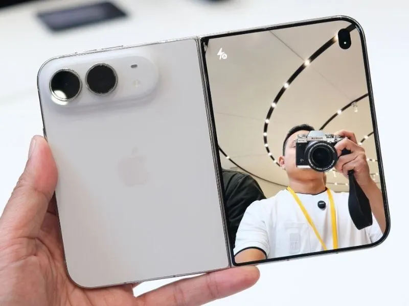Camera sau sắc nét, hỗ trợ nhiều tính năng quay chụp